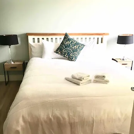 Shangri - La Spacious Family Townhouse Килларни