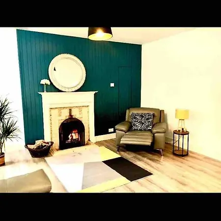 Shangri - La Spacious Family Townhouse Дом отдыха Килларни