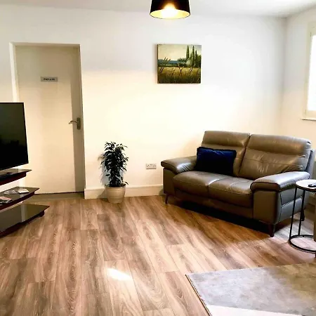 Shangri - La Spacious Family Townhouse Килларни